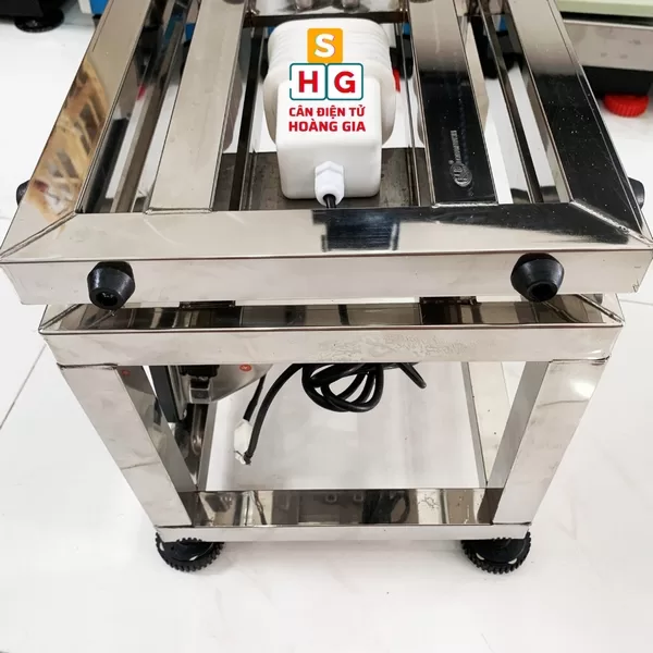 Có nệm mút chống va đập hoàn chỉnh nệm mút chống va đập cân ghế điện tử