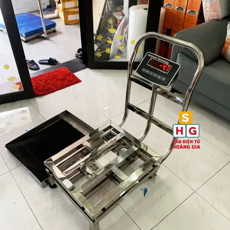 cân điện tử có bánh xe can dien tu co banh xe 6 jpg - Cân điện tử Hoàng Gia | Uy tín 10+ năm, Uy Tín, Giá Tốt